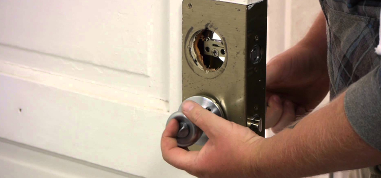 Home Lock Change in Earlimart